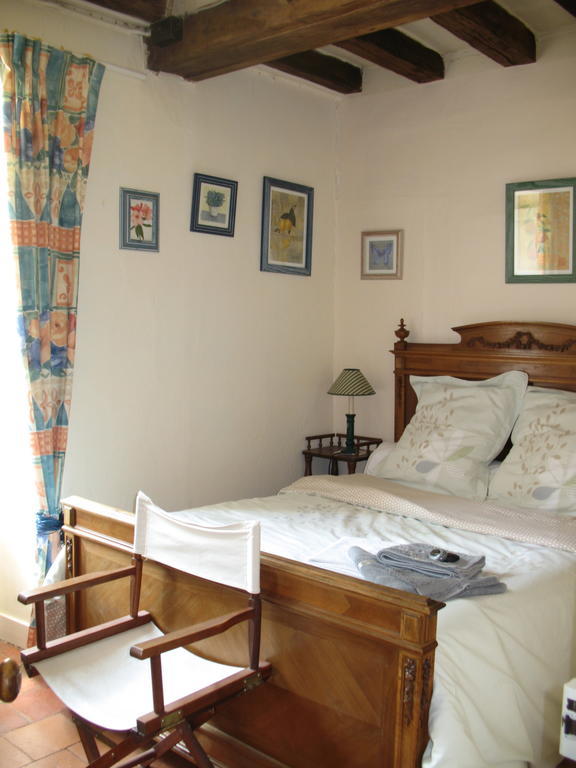 La Mesnagerie Bed & Breakfast Jarze Room photo
